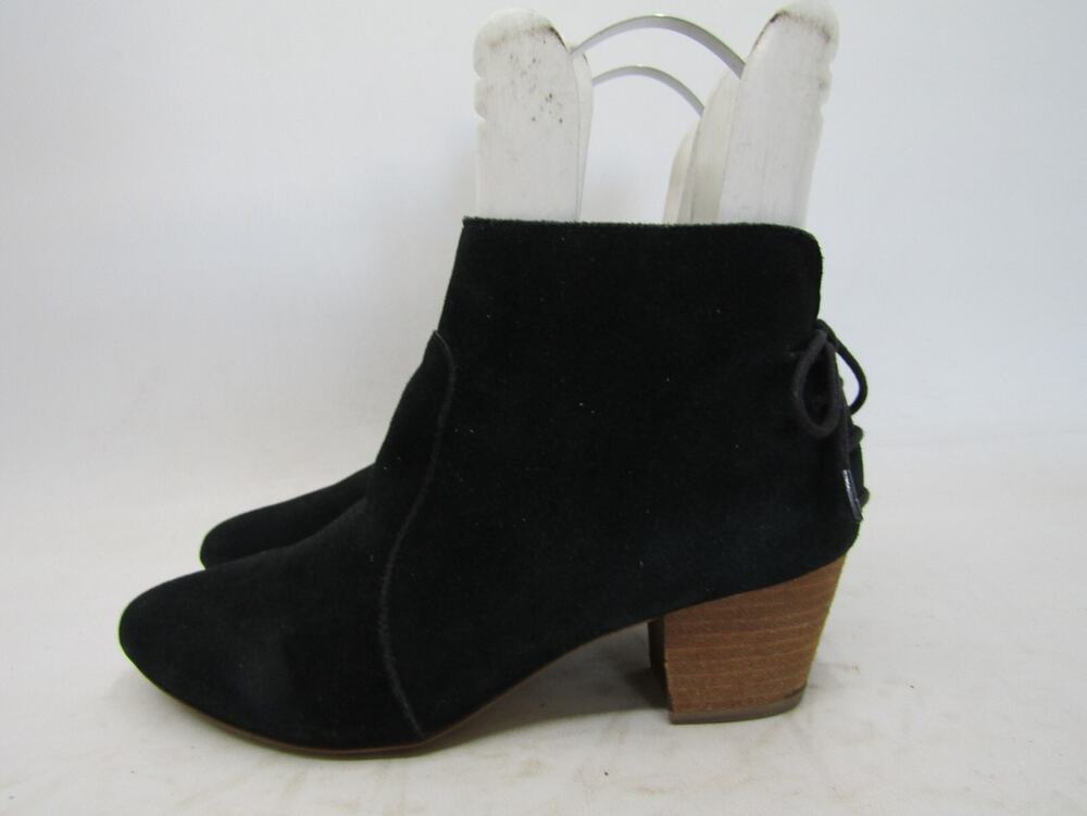 Tahari Womens Size 8 M Black Suede Zip Fashion Ankle Boots